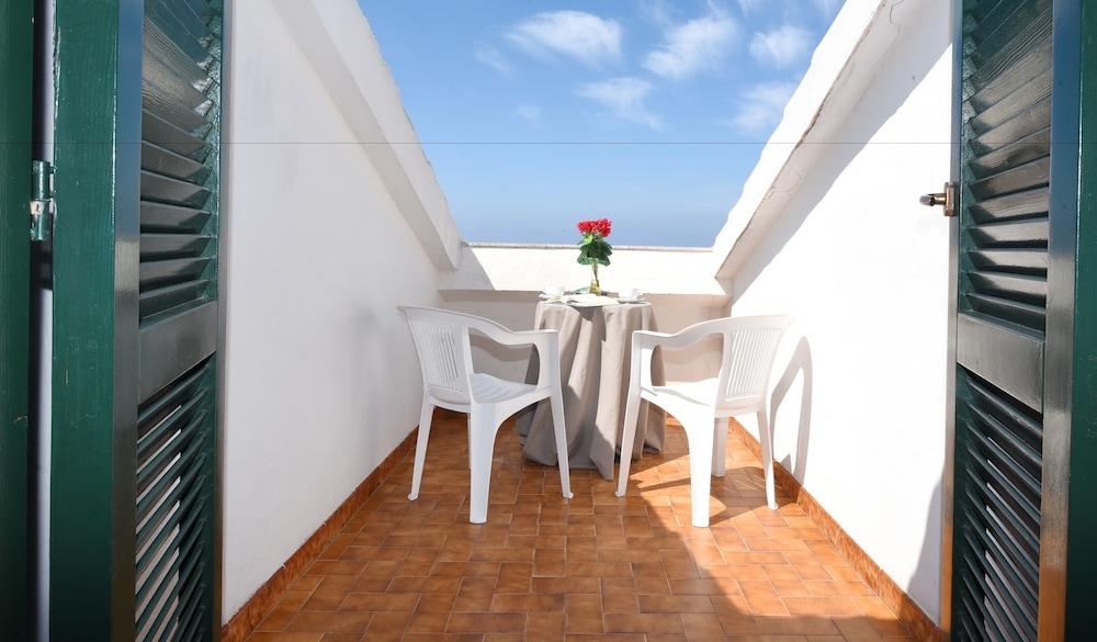 Costa D'oro Hotel